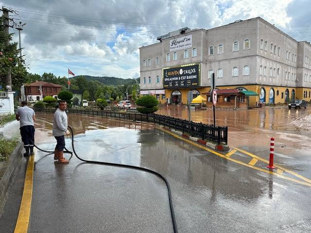 Bartın’daki sel felaketi havadan görüntülendi. Yardıma Mehmetçik koştu - Resim: 5